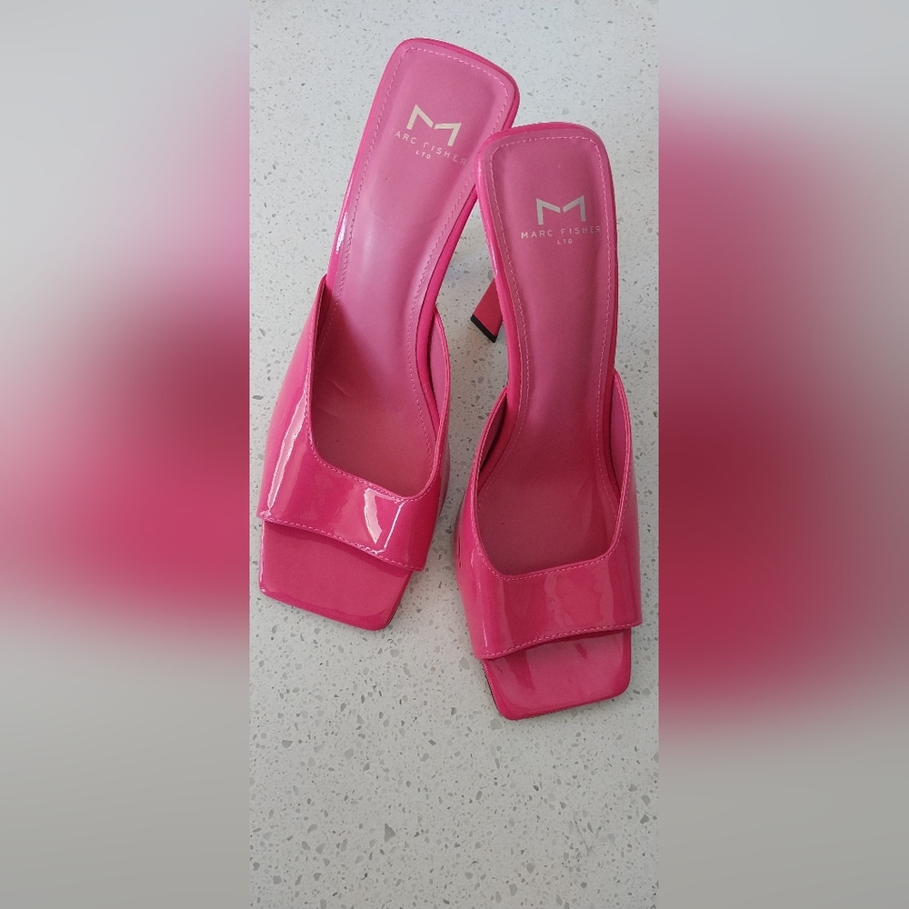 Marc fisher sandals